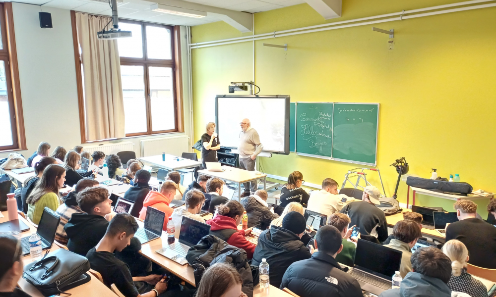 BFTF et Elecosy devant les élèves de Marketing de la HE Condorcet de Mons (10/11/2023)