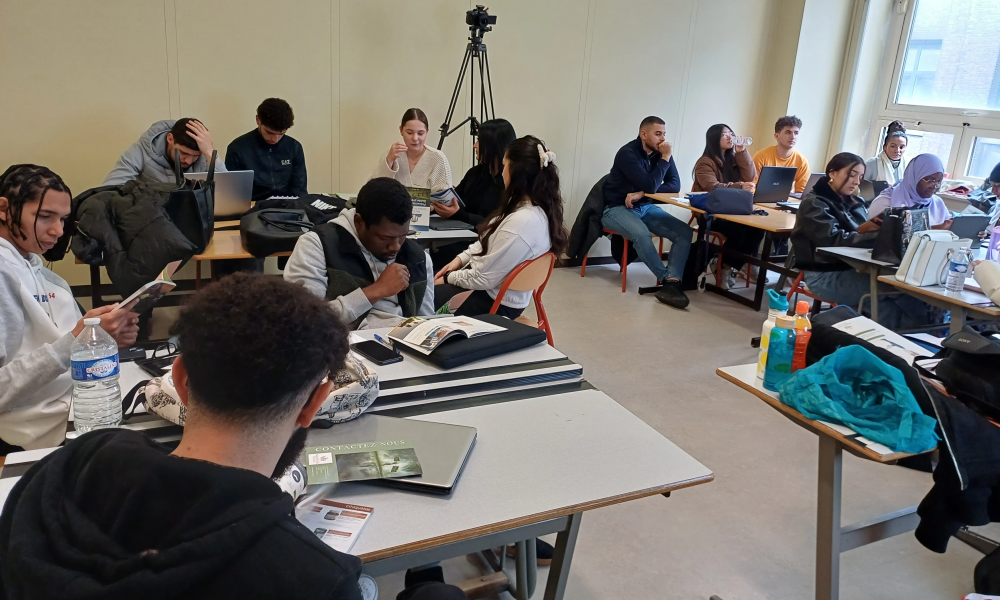 Présentation en anglais devant les élèves en Bachelier Marketing de la HE Condorcet de Charleroi (20/11/2023)